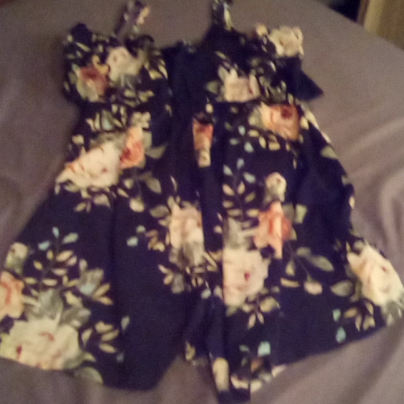 Romper tank top that ties in back - Picture 2 of 4